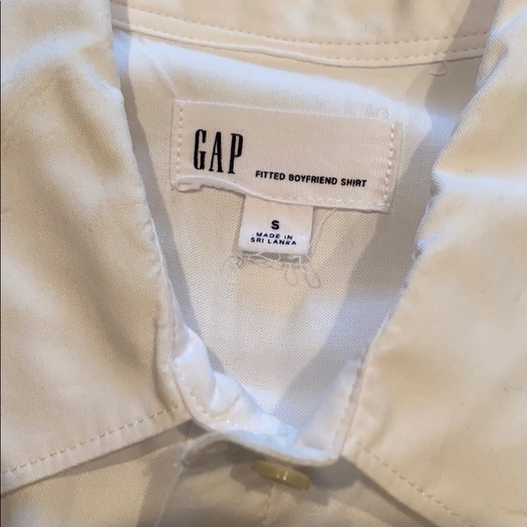 Gap Fitted Boyfriend Button Down- Sz Small EEUC - Picture 2 of 4